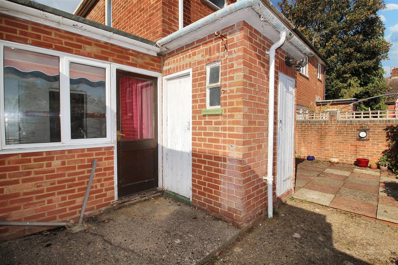 Links Drive, Tilehurst, Reading